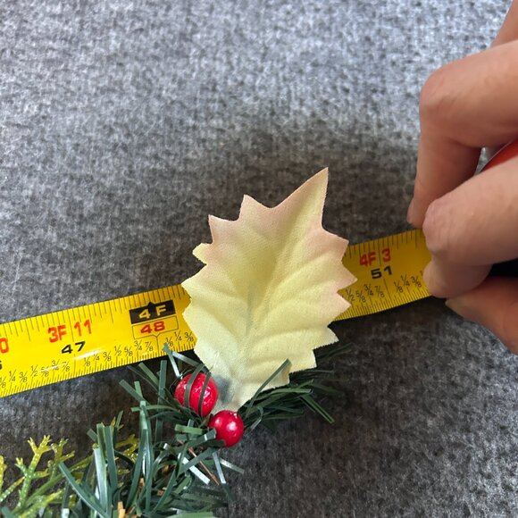 Vintage Christmas Plastic Green Leaf Holly Poinsette Garland 48" Each Length - Picture 8 of 8